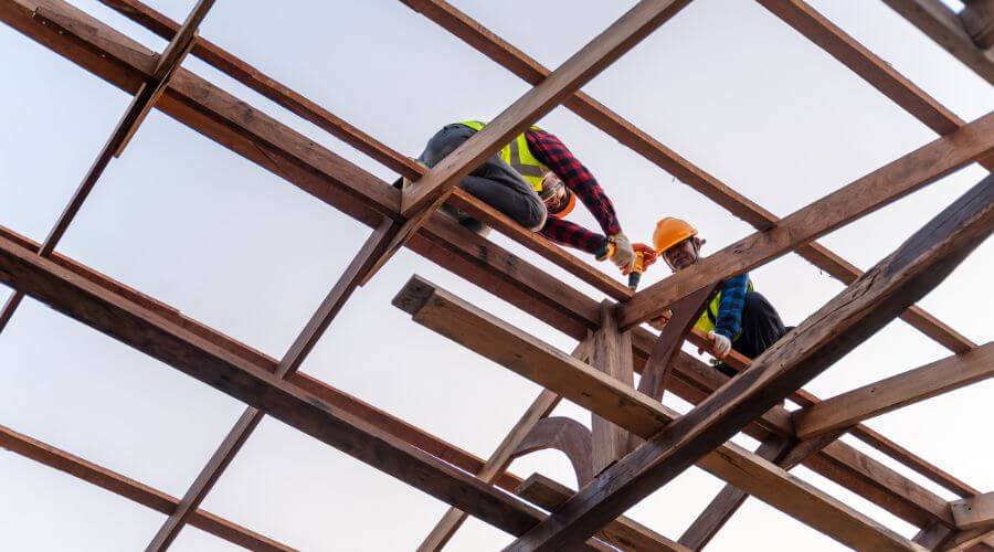 Professional gutter cleaning services in Point Of Rocks, WY